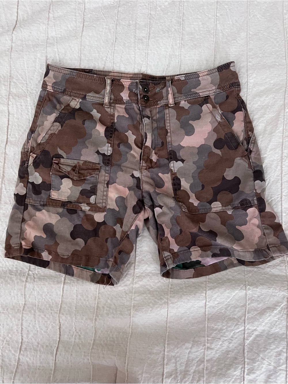 Camouflage Cargo Camo shorts the wanderer Anthropologie